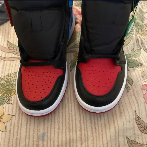 Jordan 1 Retro high Nc to Chi Leather (w) size 7w